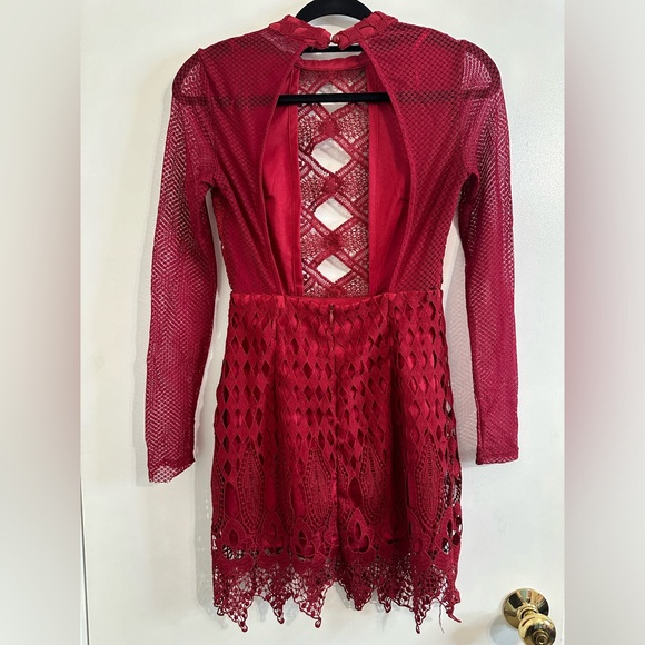 BOOHOO Night Burgundy Lace Long Sleeve Backless Dress EUC - Picture 2 of 7